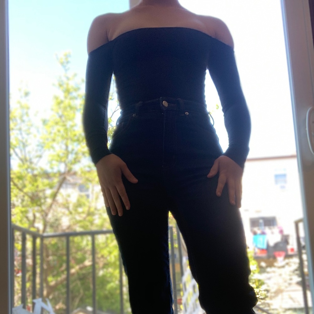 American Apparel Off the shoulders bodysuit